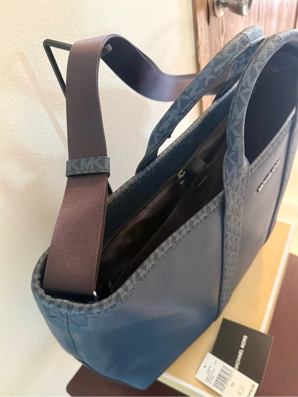Michael Kors COOPER Wide Day Tote – Navy Leather – NWT – Unisex